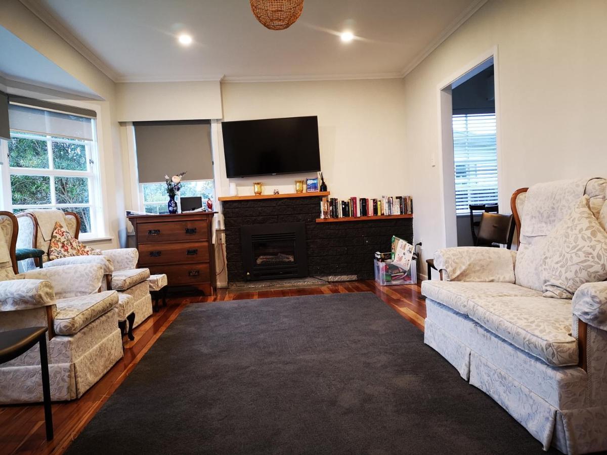 Cheerful 4 Bedroom Holiday Home Rotorua Exterior foto