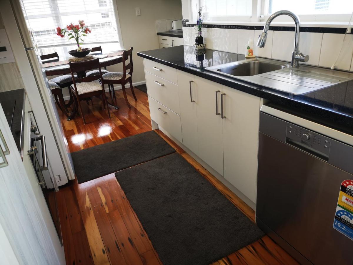 Cheerful 4 Bedroom Holiday Home Rotorua Exterior foto